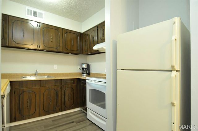 1190 Calley Drive C, St Louis, MO 63125