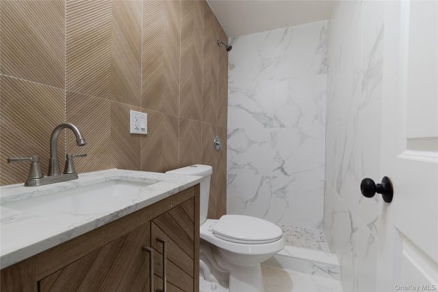 7036 70th Street, Glendale, NY 11385