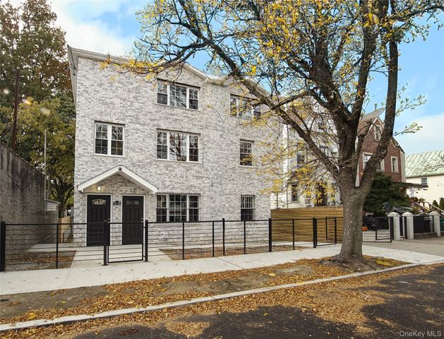 7036 70th Street, Glendale, NY 11385