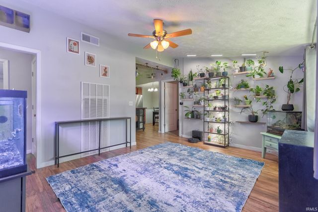 2530 S Saint James Boulevard, Evansville, IN 47714