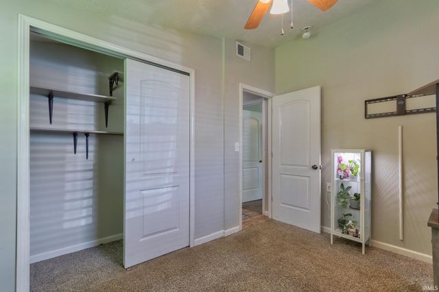 2530 S Saint James Boulevard, Evansville, IN 47714