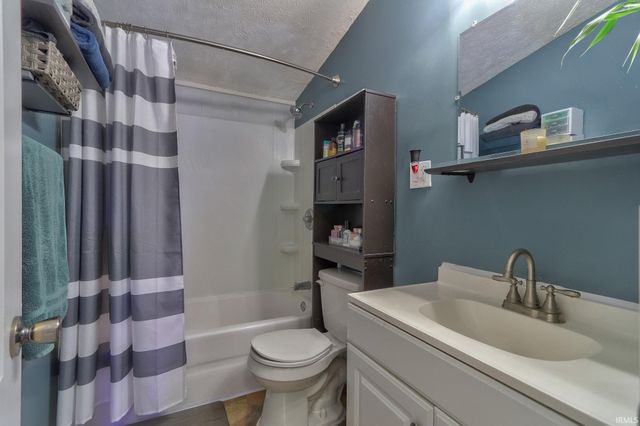 2530 S Saint James Boulevard, Evansville, IN 47714