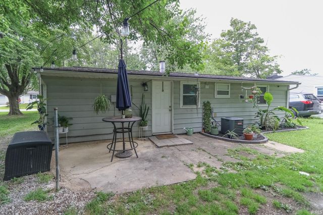 2530 S Saint James Boulevard, Evansville, IN 47714