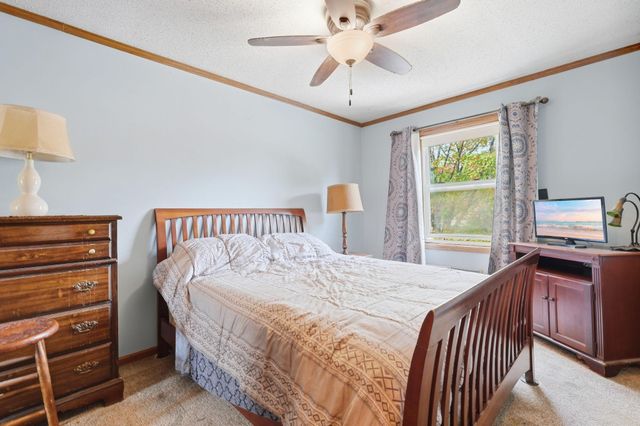 4272 Sun Cliff Road, Eagan, MN 55122