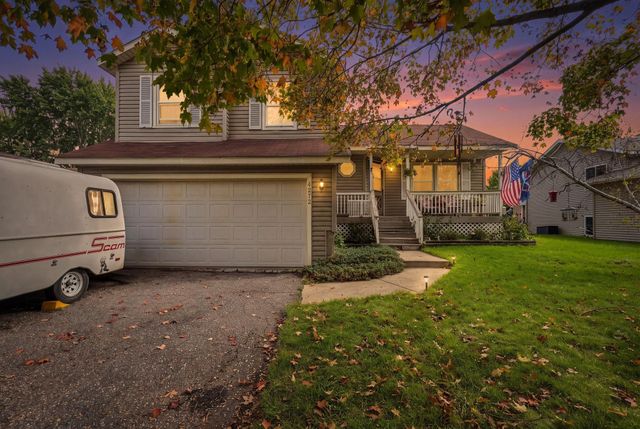 4272 Sun Cliff Road, Eagan, MN 55122