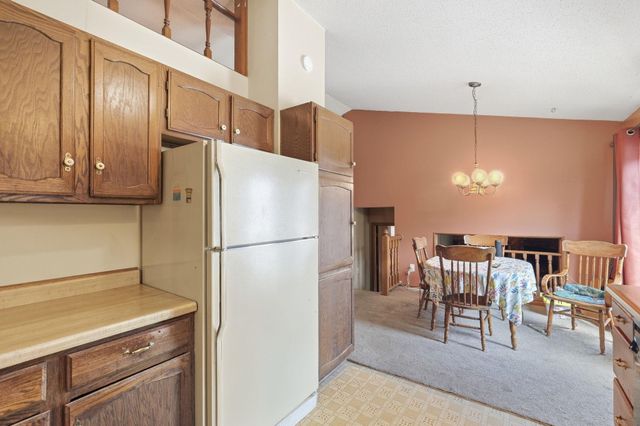 4272 Sun Cliff Road, Eagan, MN 55122