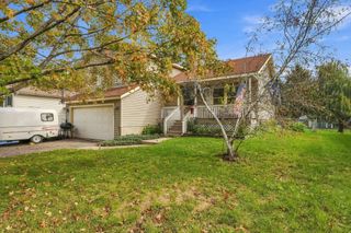 4272 Sun Cliff Road, Eagan, MN 55122