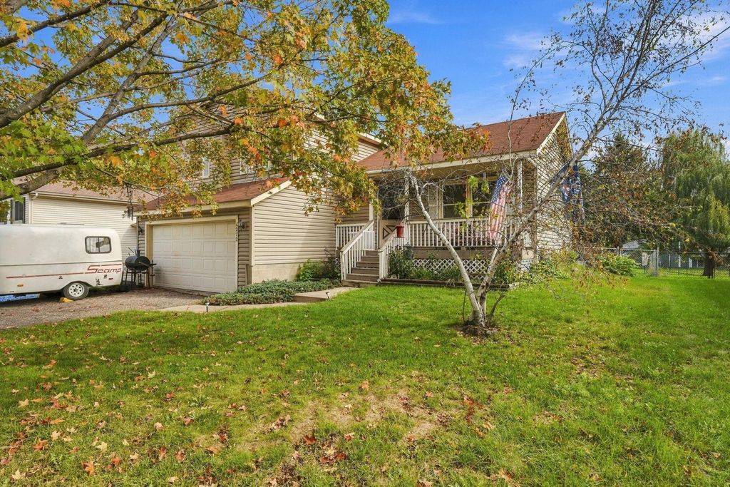 4272 Sun Cliff Road, Eagan, MN 55122