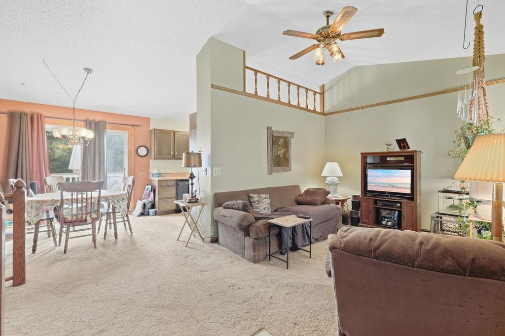 4272 Sun Cliff Road, Eagan, MN 55122 — photo 3