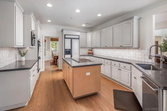 2035-41 Mango Glen, Vista, CA 92084