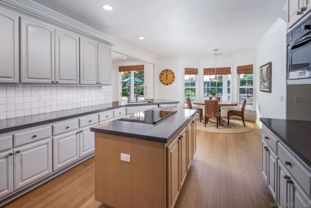 2035-41 Mango Glen, Vista, CA 92084