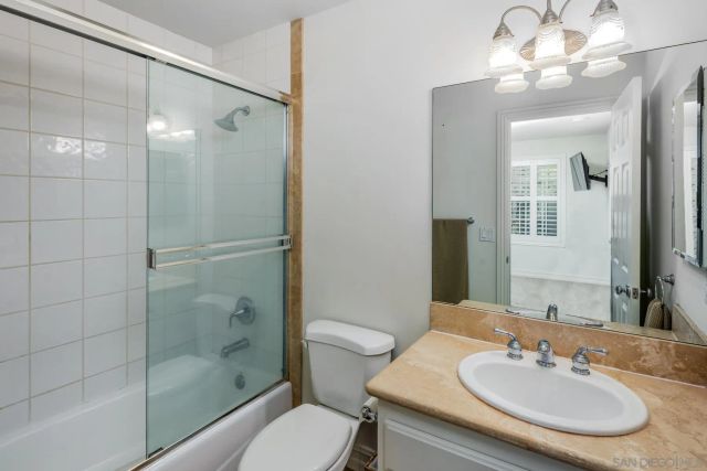 2035-41 Mango Glen, Vista, CA 92084