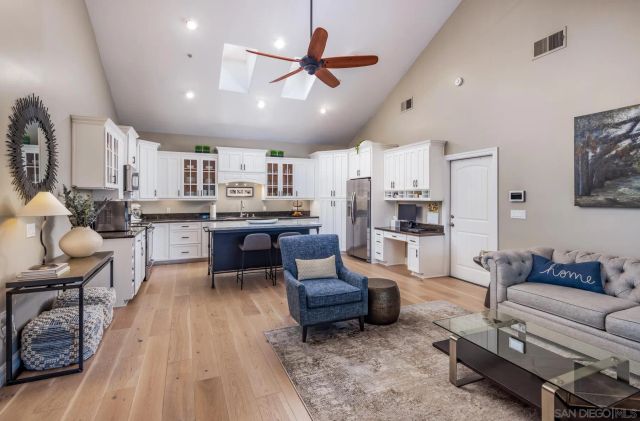 2035-41 Mango Glen, Vista, CA 92084