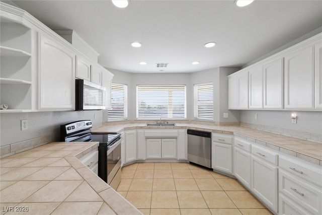 3020 Peggy Avenue, Pahrump, NV 89048