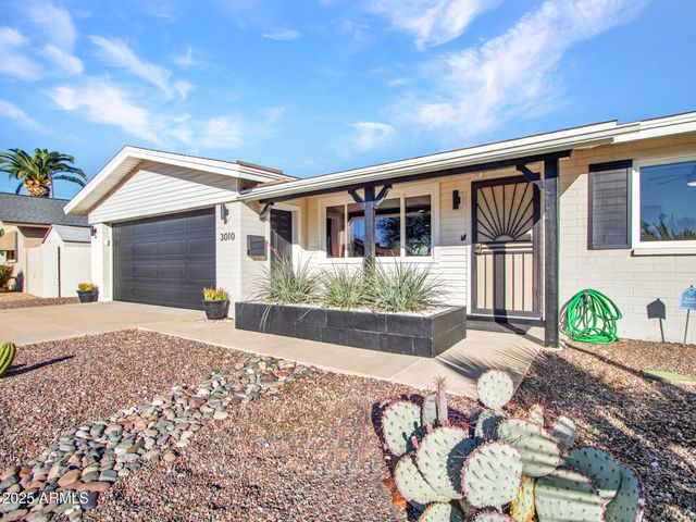 3010 E YUCCA Street, Phoenix, AZ 85028