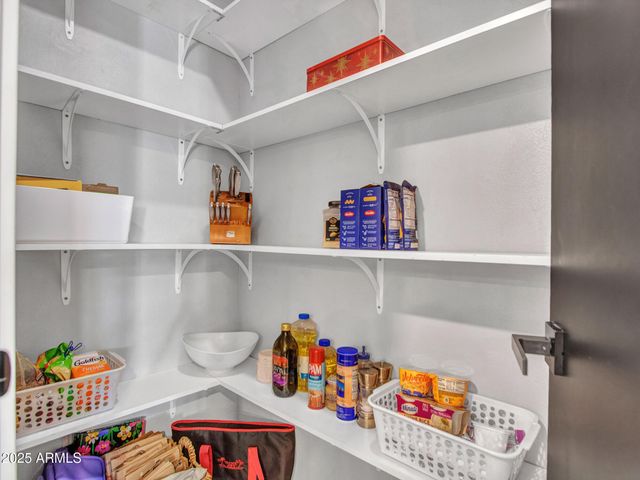 3010 E YUCCA Street, Phoenix, AZ 85028