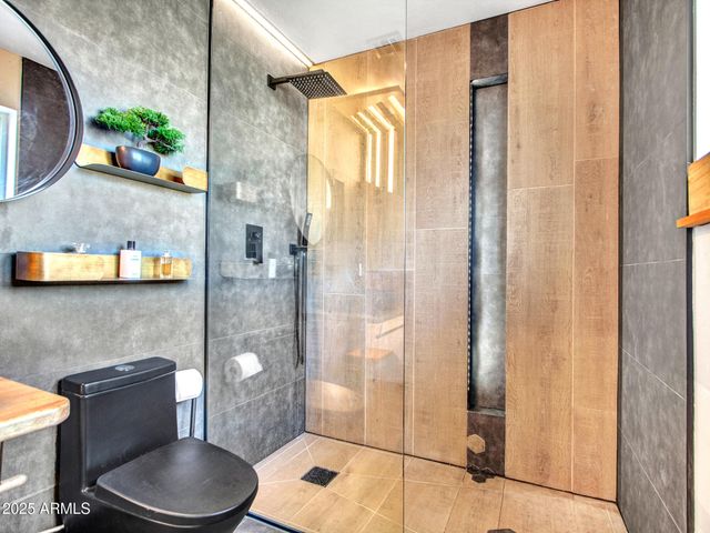 3010 E YUCCA Street, Phoenix, AZ 85028