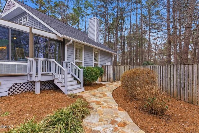 3201 Fieldview Court, Raleigh, NC 27607