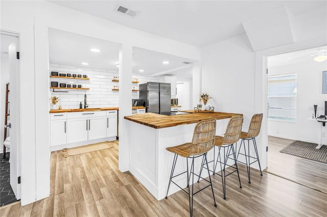1537 39TH STREET S, St Petersburg, FL 33711