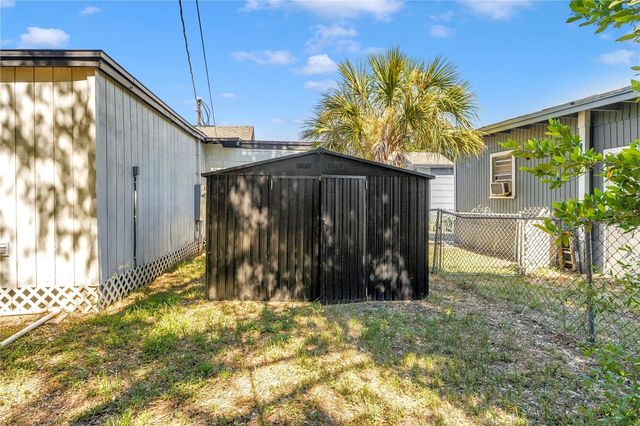 1537 39TH STREET S, St Petersburg, FL 33711