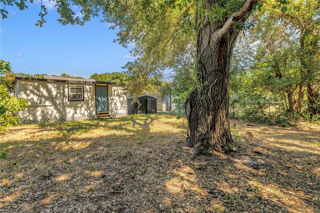 1537 39TH STREET S, St Petersburg, FL 33711