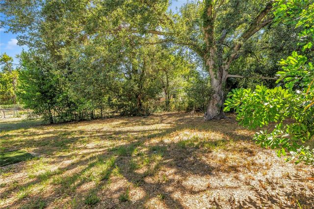 1537 39TH STREET S, St Petersburg, FL 33711