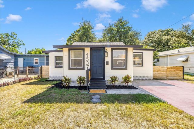 1537 39TH STREET S, St Petersburg, FL 33711
