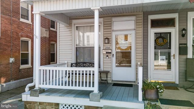 254 DUKE ST, Ephrata, PA 17522