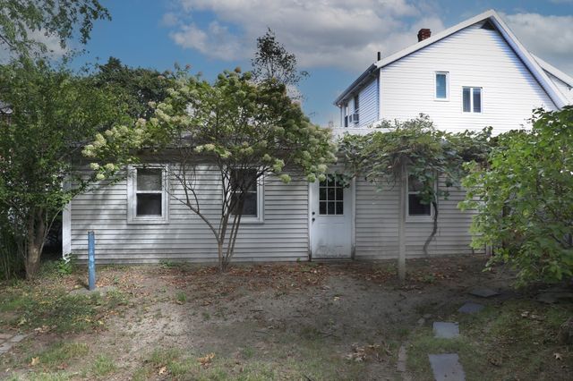 92 Dudley St, Medford, MA 02155