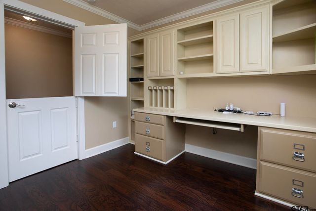 18722 Ridgeline Rd, Tyler, TX 75703