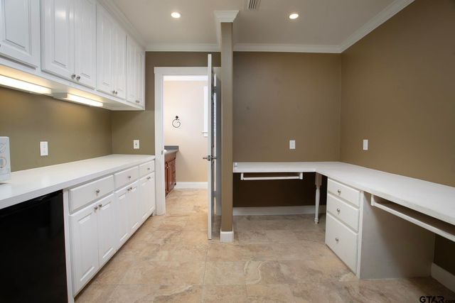 18722 Ridgeline Rd, Tyler, TX 75703