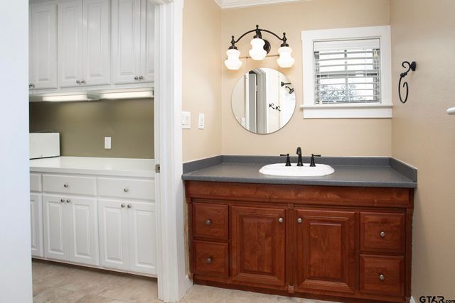18722 Ridgeline Rd, Tyler, TX 75703