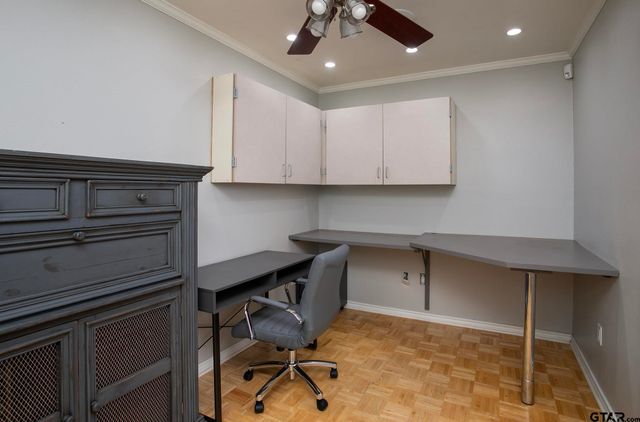 18722 Ridgeline Rd, Tyler, TX 75703