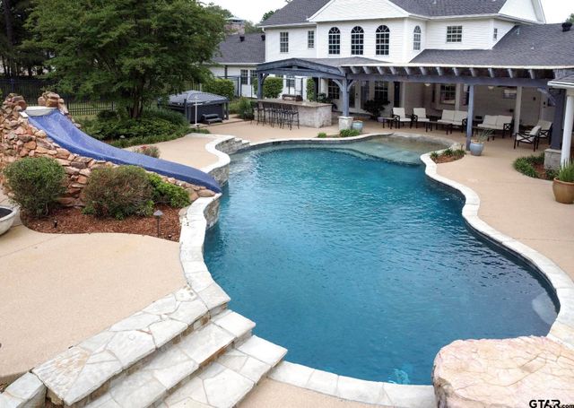 18722 Ridgeline Rd, Tyler, TX 75703