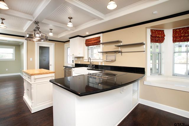 18722 Ridgeline Rd, Tyler, TX 75703