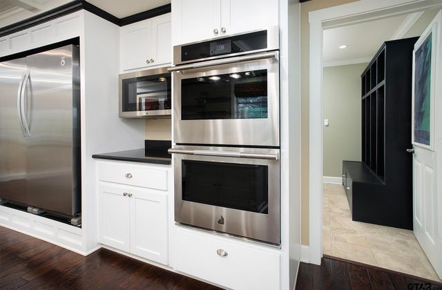 18722 Ridgeline Rd, Tyler, TX 75703