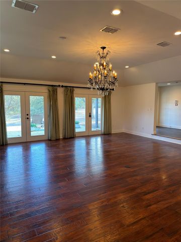 3003 Burleson RD, Austin, TX 78741