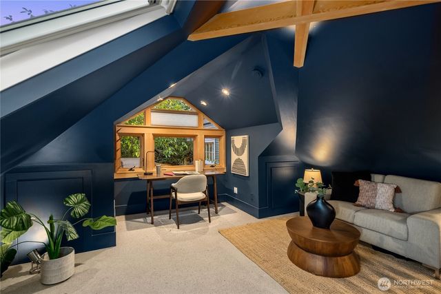 716 15th Avenue E, Seattle, WA 98112