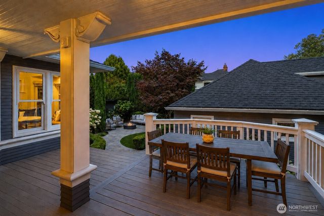 716 15th Avenue E, Seattle, WA 98112