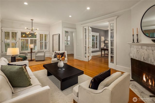716 15th Avenue E, Seattle, WA 98112