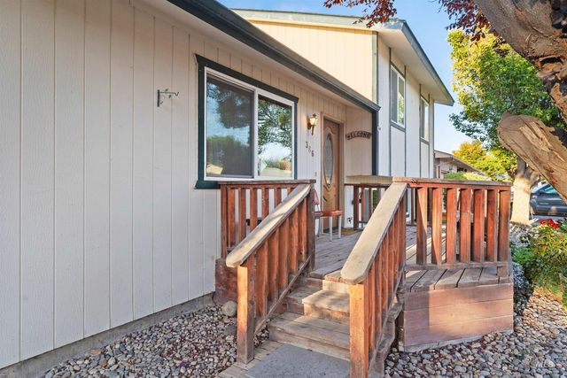 386 Crestview Dr, Twin Falls, ID 83301