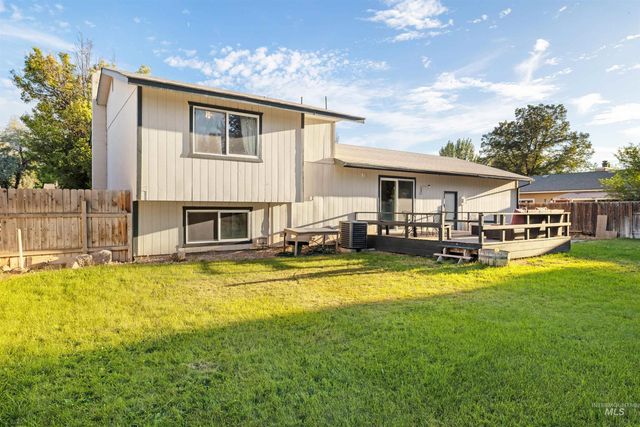 386 Crestview Dr, Twin Falls, ID 83301