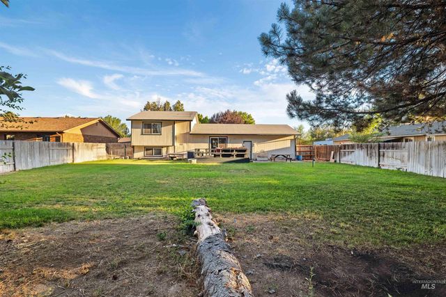 386 Crestview Dr, Twin Falls, ID 83301