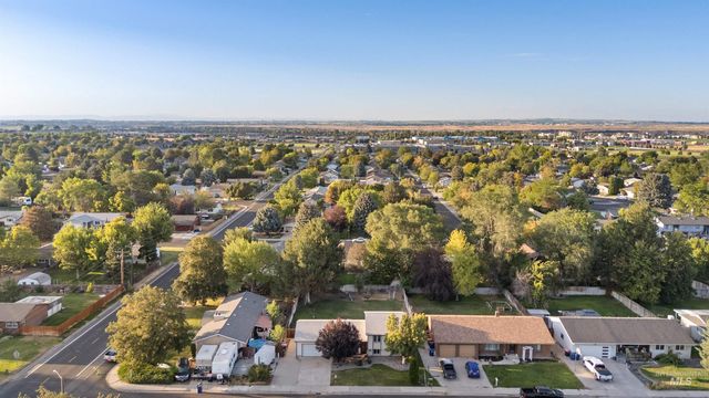 386 Crestview Dr, Twin Falls, ID 83301