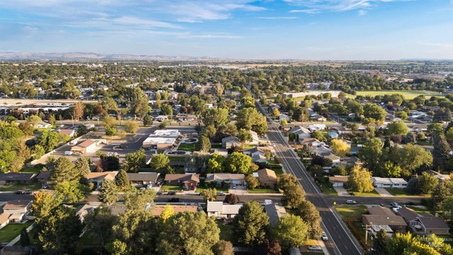 386 Crestview Dr, Twin Falls, ID 83301