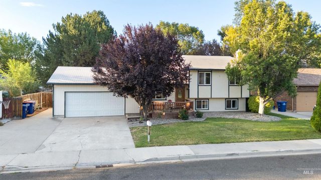 386 Crestview Dr, Twin Falls, ID 83301