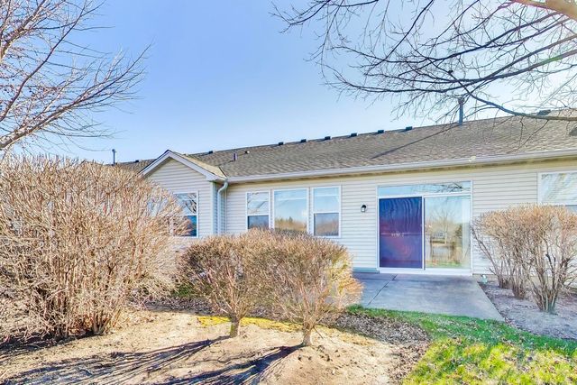 2392 Carillon Drive, Grayslake, IL 60030