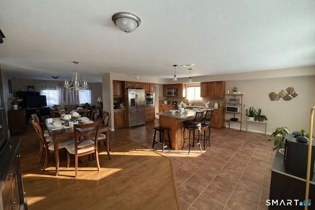 13 Hill Farm Road, Bloomfield, CT 06002