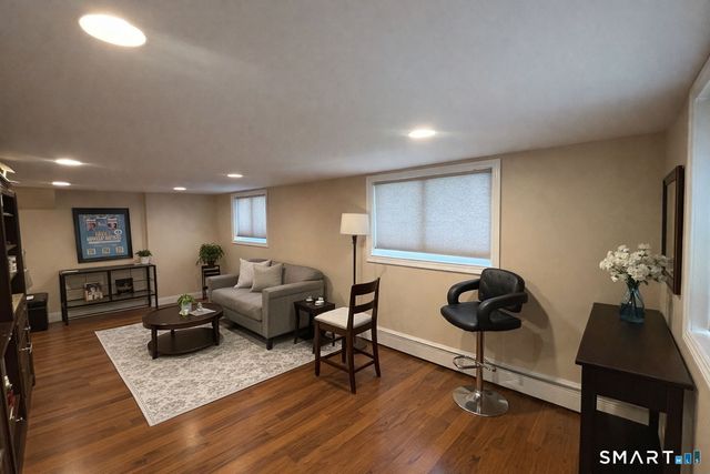 13 Hill Farm Road, Bloomfield, CT 06002