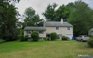 13 Hill Farm Road, Bloomfield, CT 06002